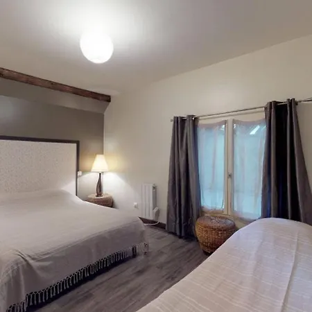 4étoiles -les écuries Val De Mai - Société La Clef Decamp Appartement *